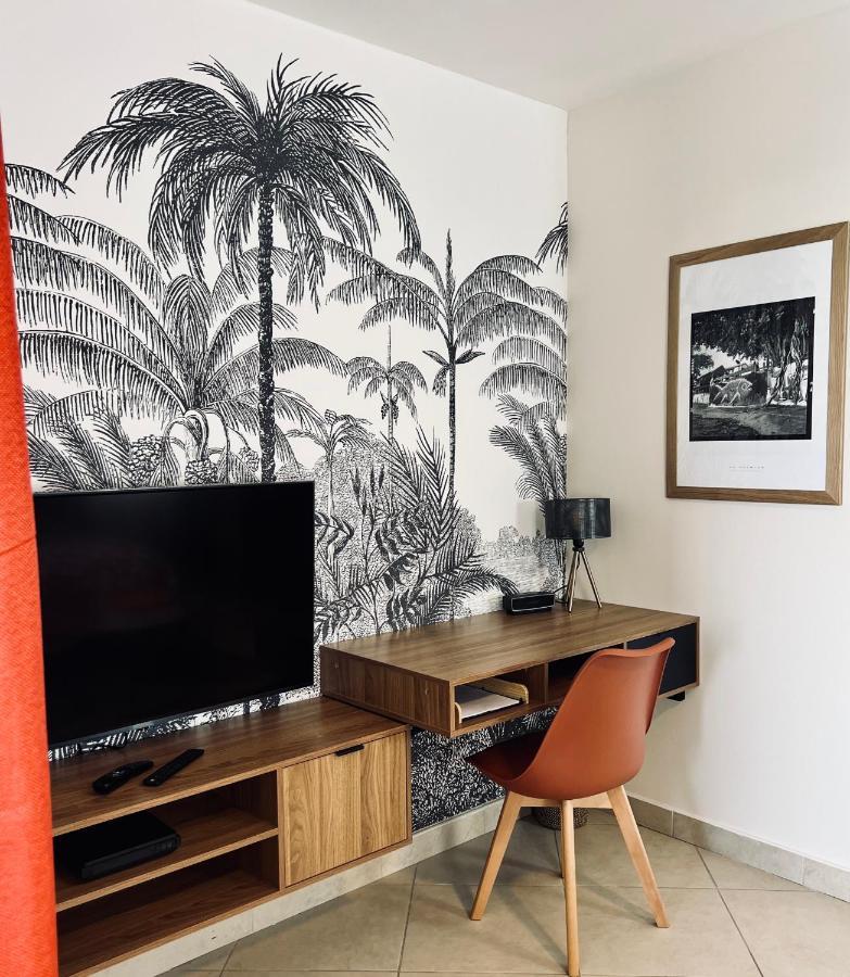Cosy Letchis Apartment Saint Pierre Luaran gambar